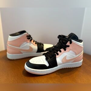 Air Jordan 1 Mid ‘Crimson Tint’